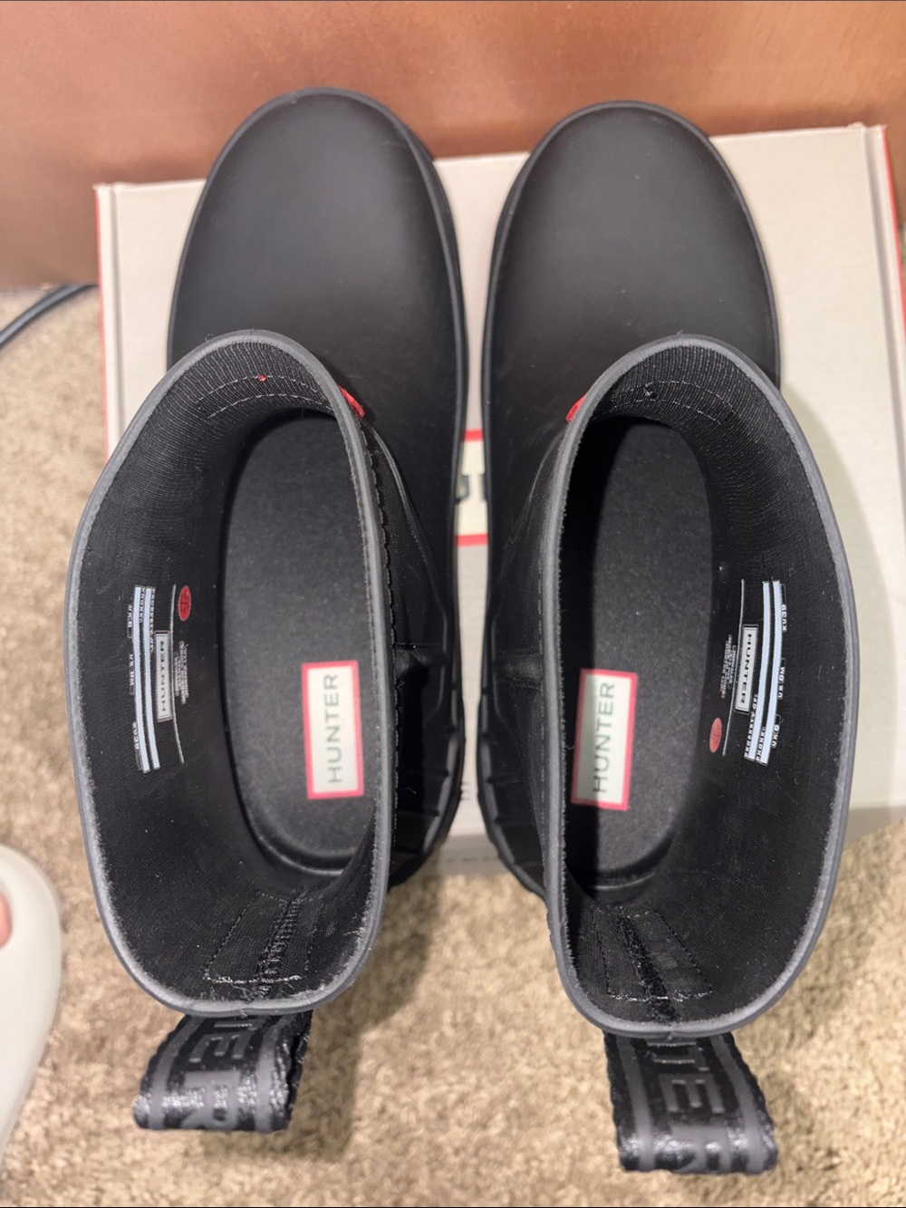 Hunter Black Short Rain Boots with Red Interior - Picture 5 of 7